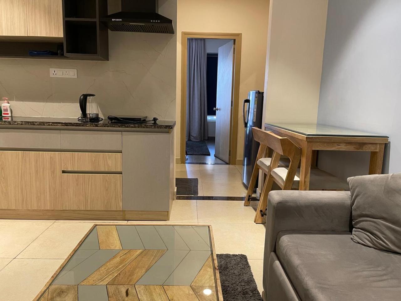 Rohm Staycations Apartment *